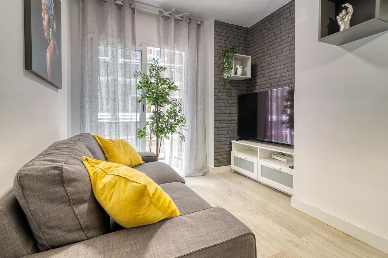 Cozy Main Square And Beachfront 3-Bedrooms Apartment Los Cristianos  Exterior photo